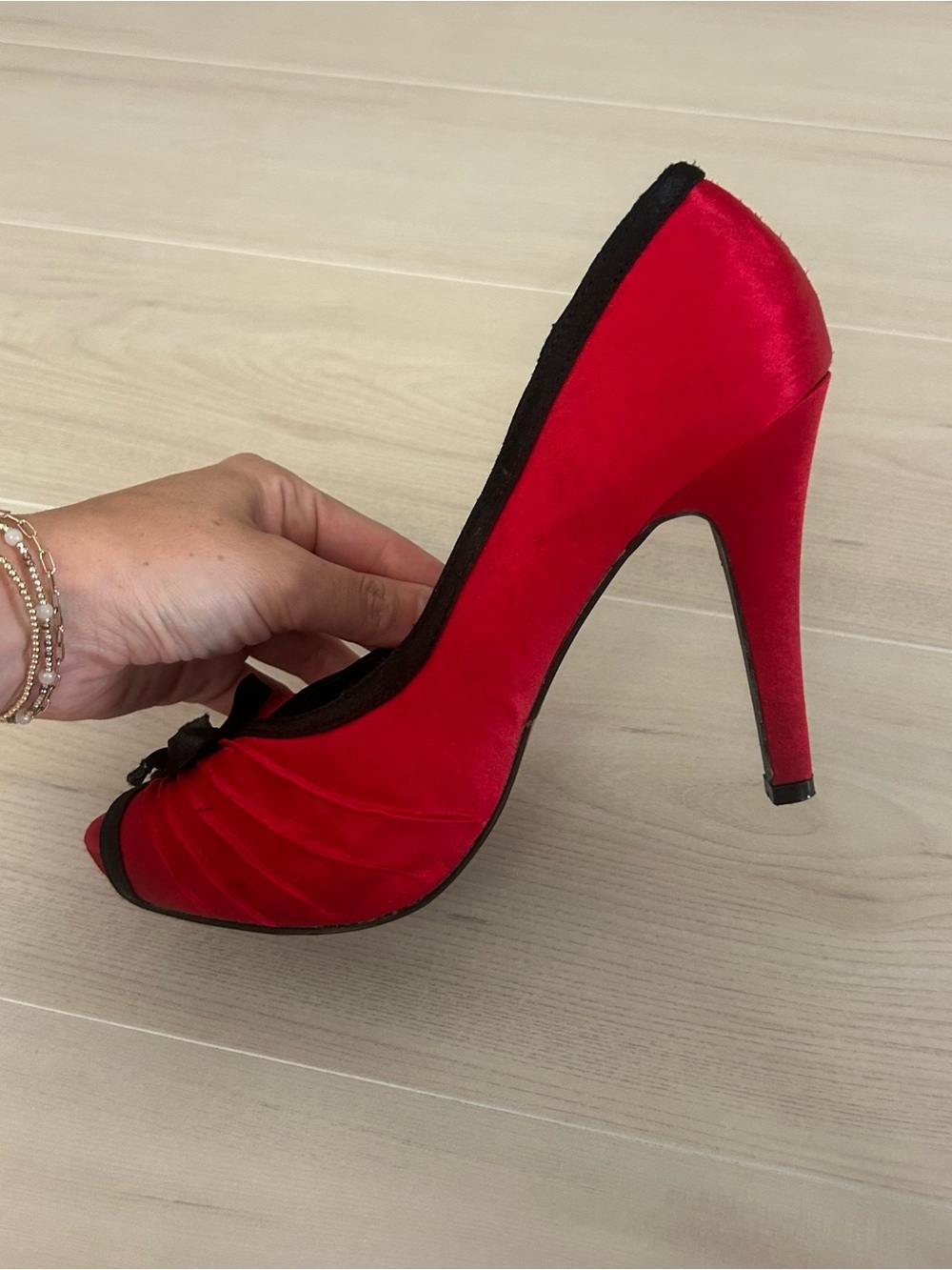 vintage red and black charlotte russe heels - Picture 4 of 9